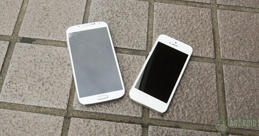 samsung_galaxy_s4_vs_versus_iPhone5_iphone_5_cracked_screen_drop_test_versus